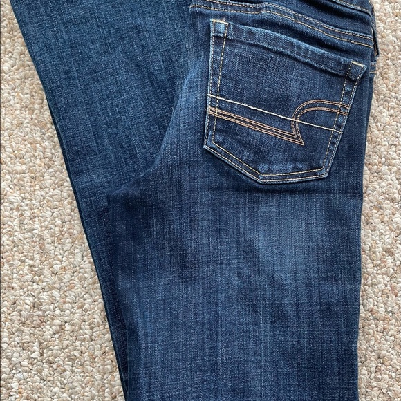American Eagle Favorite Boyfriend Jeans 👖 size 0 short - Picture 5 of 9